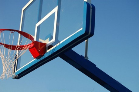 Panneau de basketball 180 x 105 en plexiglass